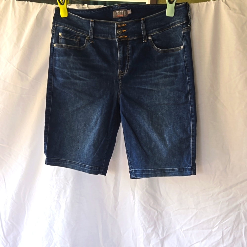 Torrid Bermuda shorts